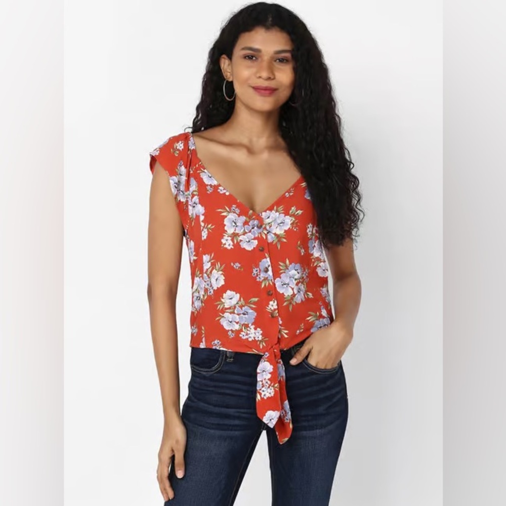 Button front floral blouse with ruffled sleeves
